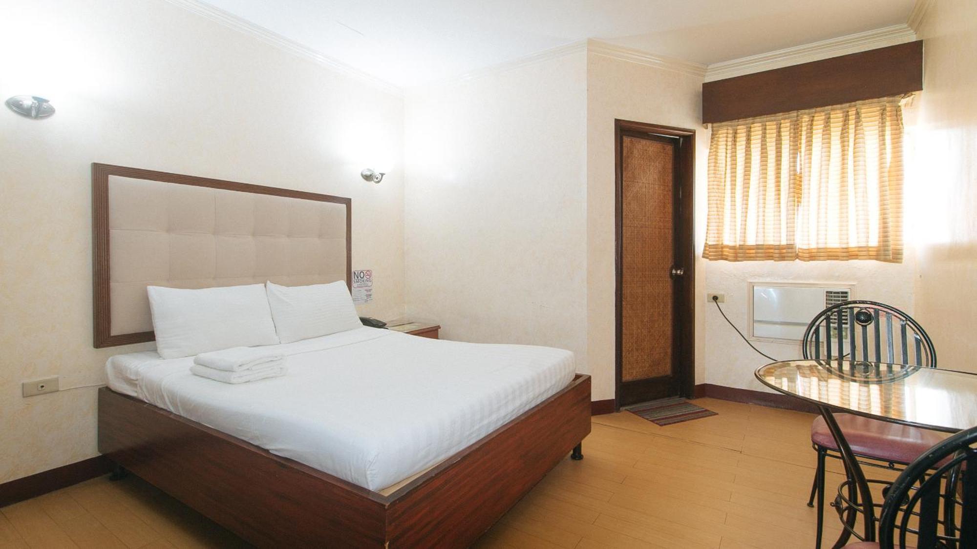 Bliss Hotel Dau Mabalacat Exterior photo