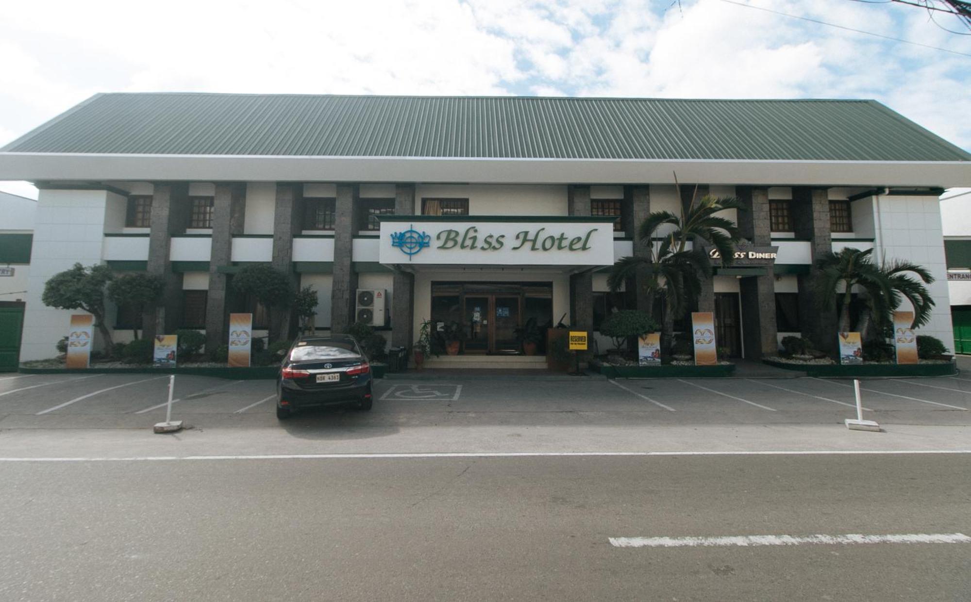 Bliss Hotel Dau Mabalacat Exterior photo