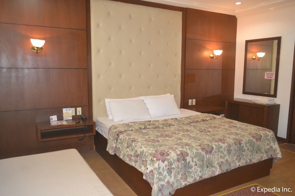 Bliss Hotel Dau Mabalacat Exterior photo