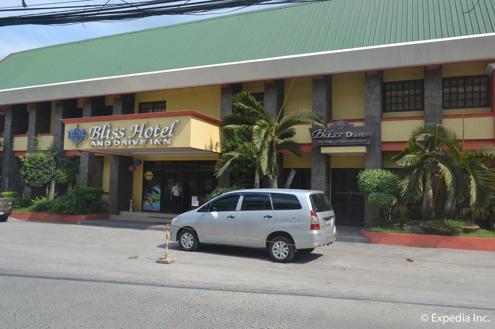 Bliss Hotel Dau Mabalacat Exterior photo