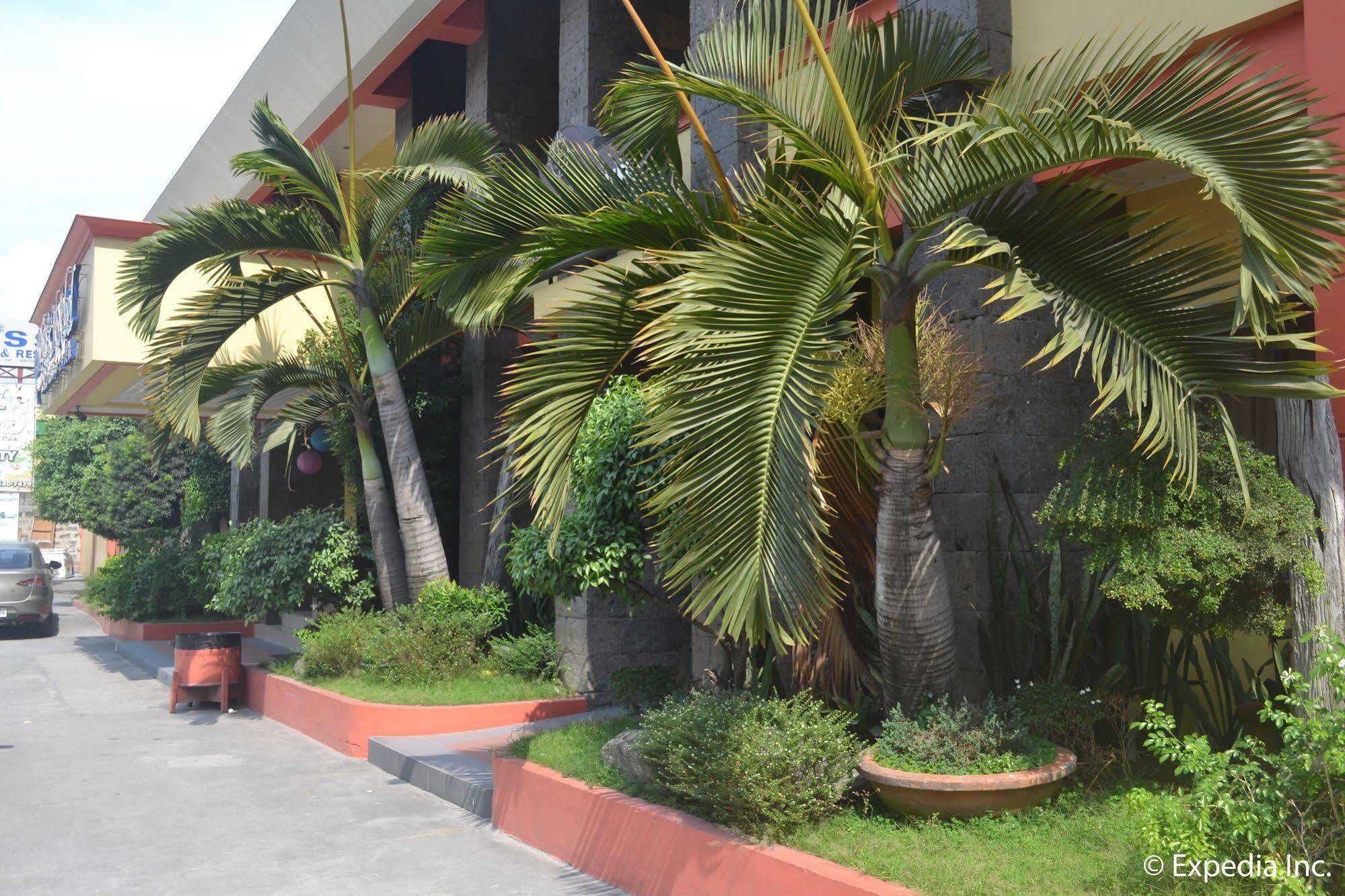 Bliss Hotel Dau Mabalacat Exterior photo