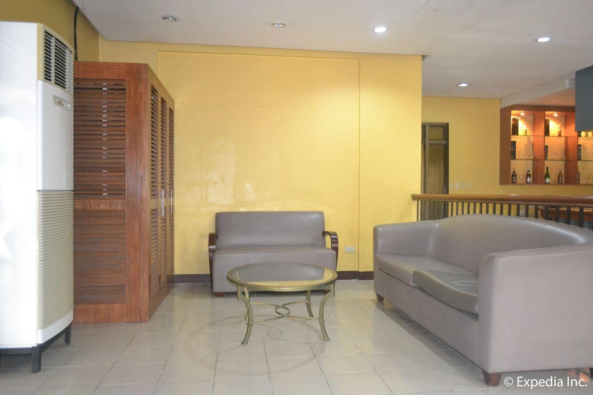 Bliss Hotel Dau Mabalacat Exterior photo