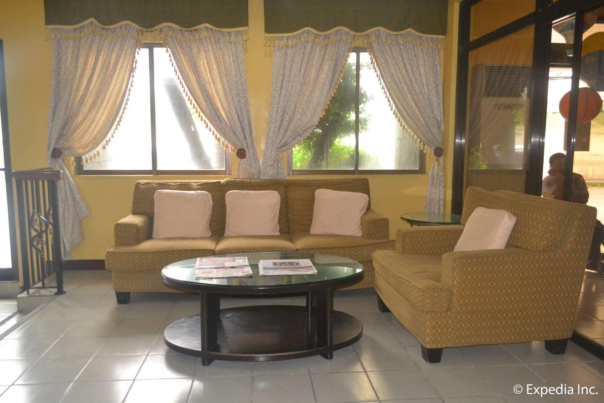 Bliss Hotel Dau Mabalacat Exterior photo