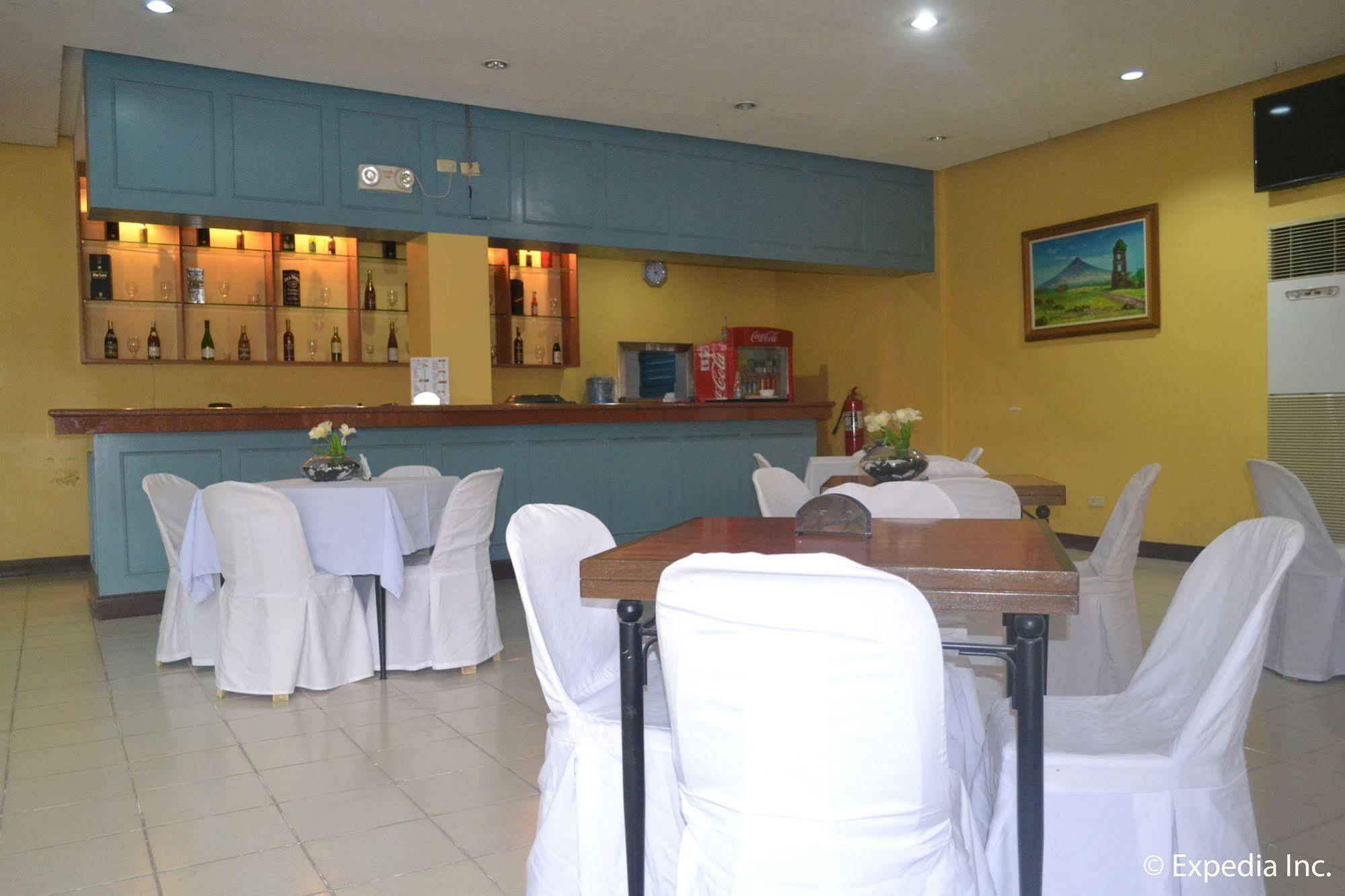 Bliss Hotel Dau Mabalacat Exterior photo