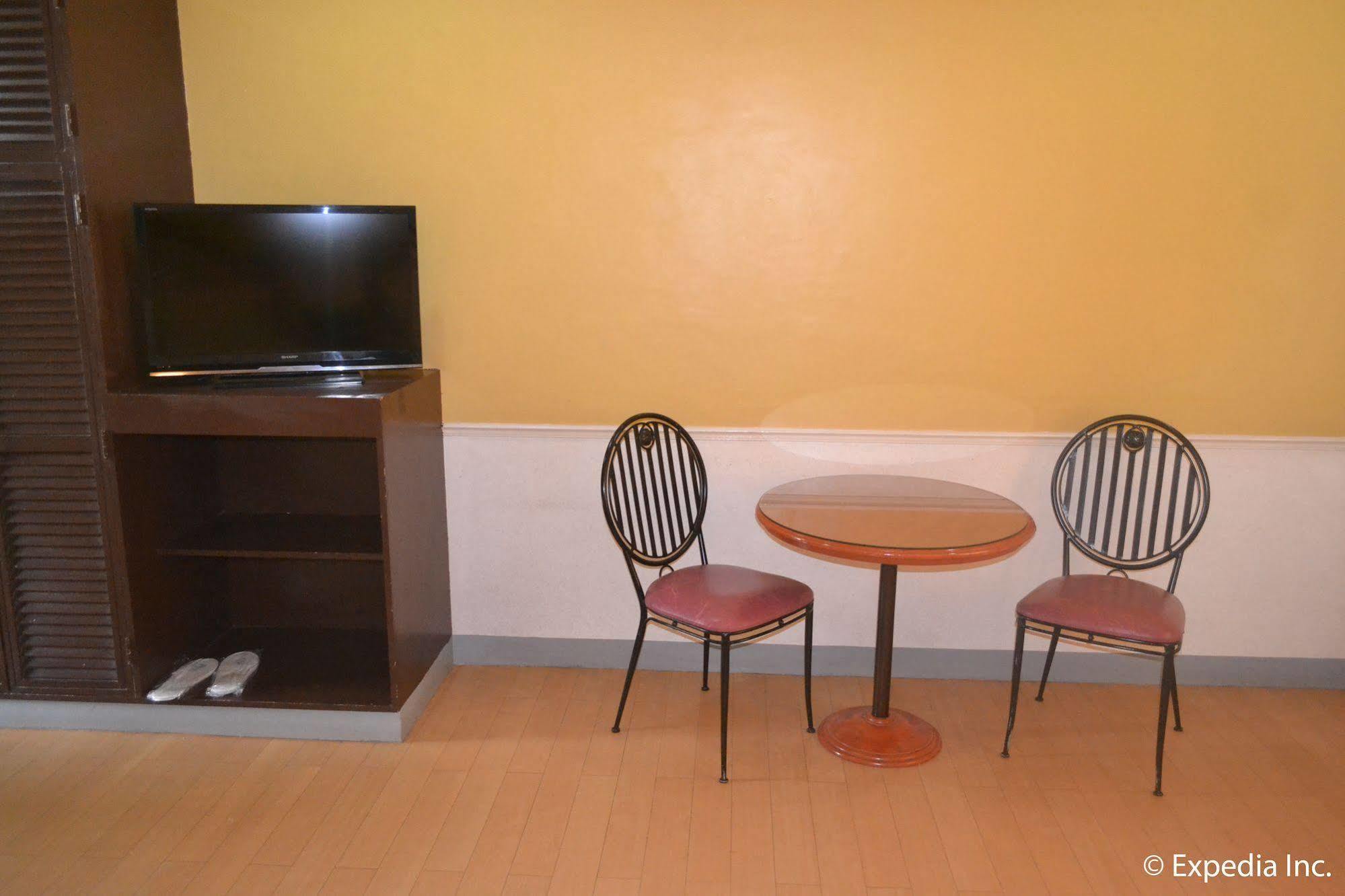 Bliss Hotel Dau Mabalacat Exterior photo